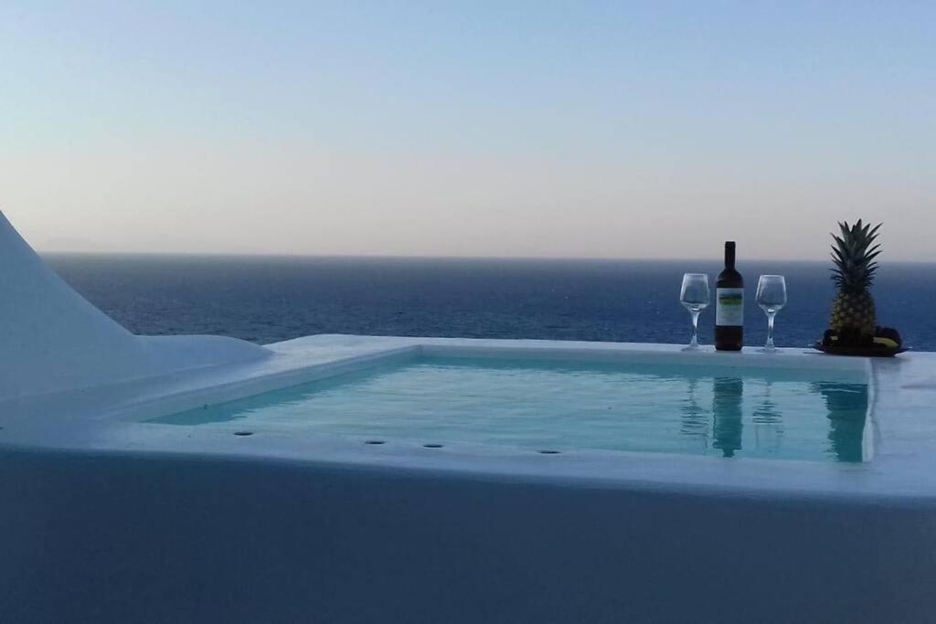 Vourvoúlos Santorini Sea View Apartments المظهر الخارجي الصورة