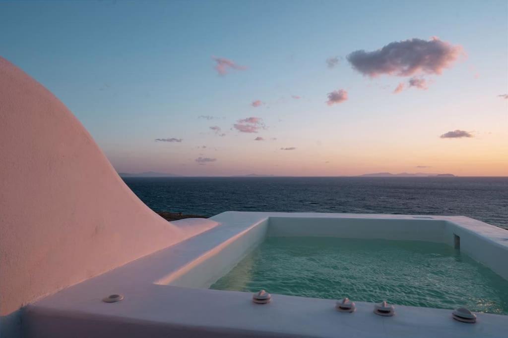 Vourvoúlos Santorini Sea View Apartments المظهر الخارجي الصورة