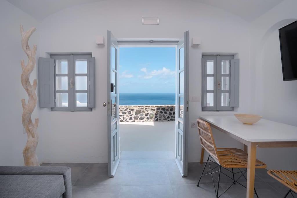 Vourvoúlos Santorini Sea View Apartments المظهر الخارجي الصورة